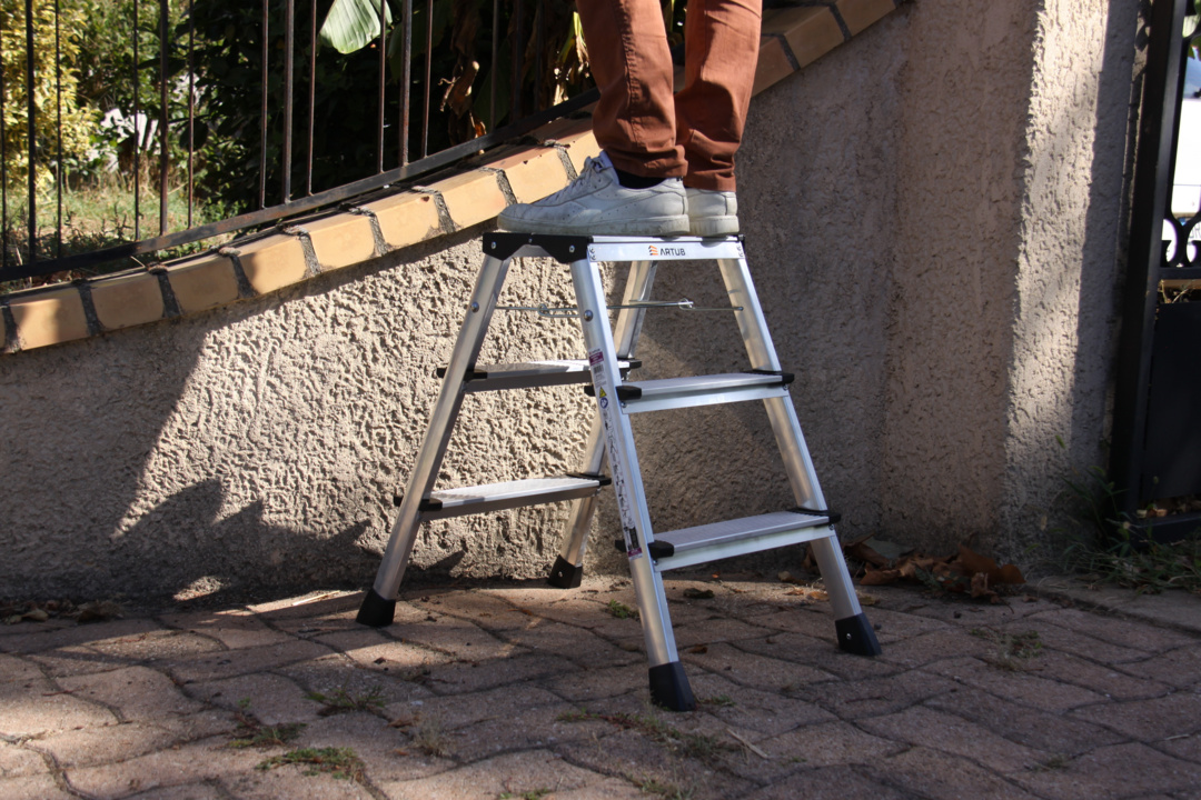 Editorial media