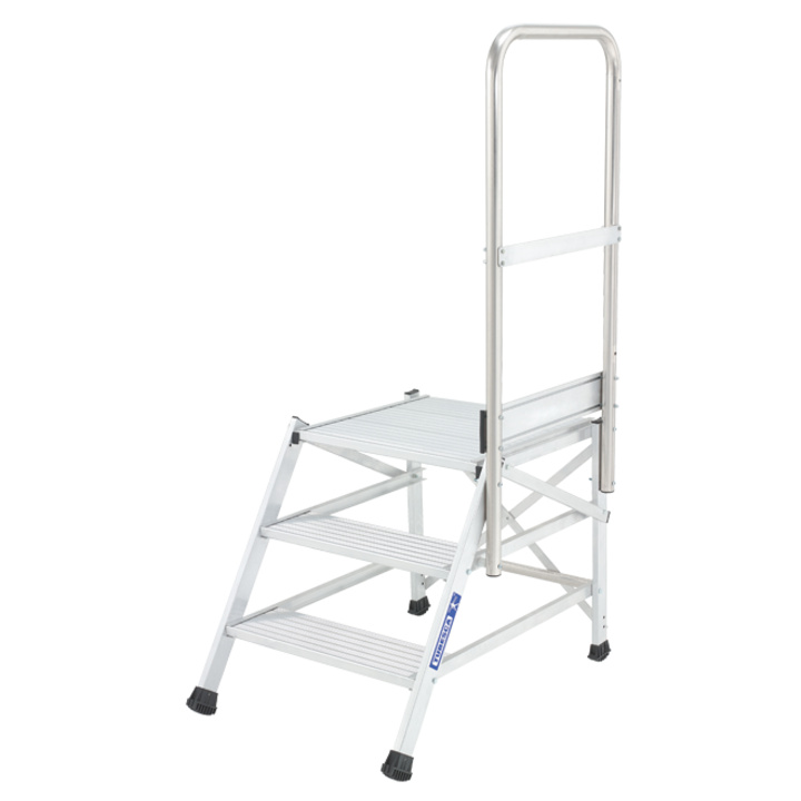 02374203 equipado con 1 rampa lateral