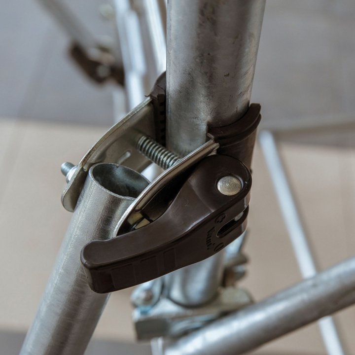 Stabilisers fastening