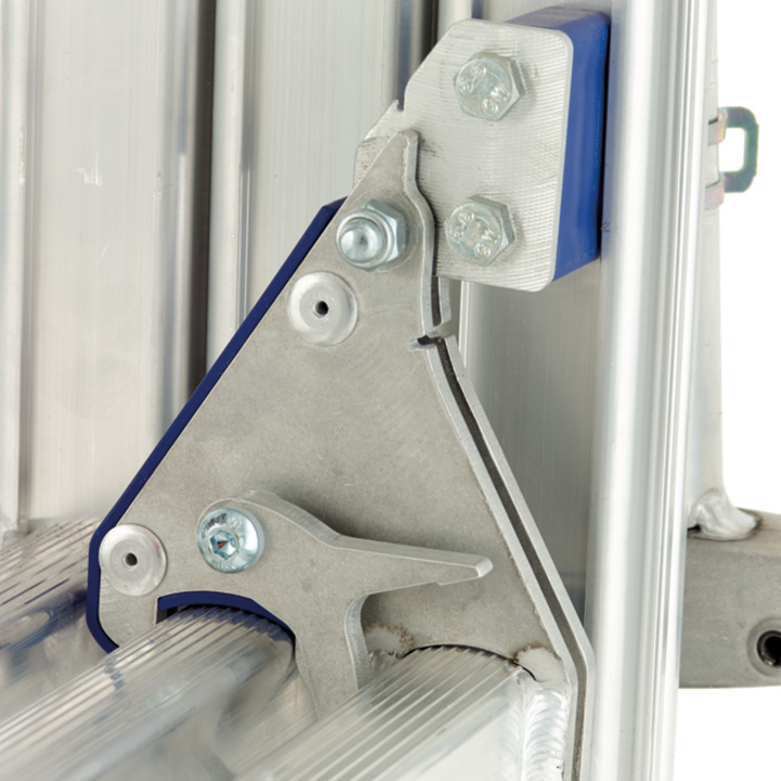 Aparato de accionamiento de aluminio con regreso automático