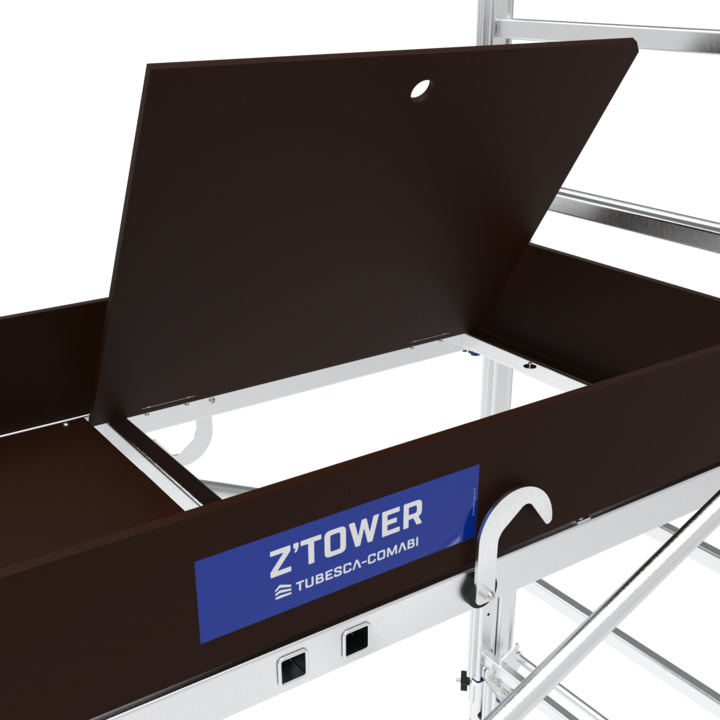Plataforma accesible mediante trampilla de seguridad